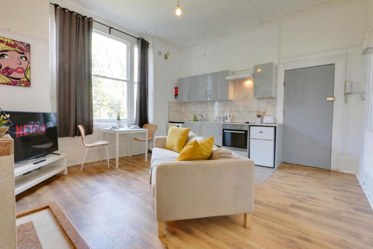 Convenient 1-bed - Ideal For Working Away, Free Parking, Pet Friendly, Netflix Apartment