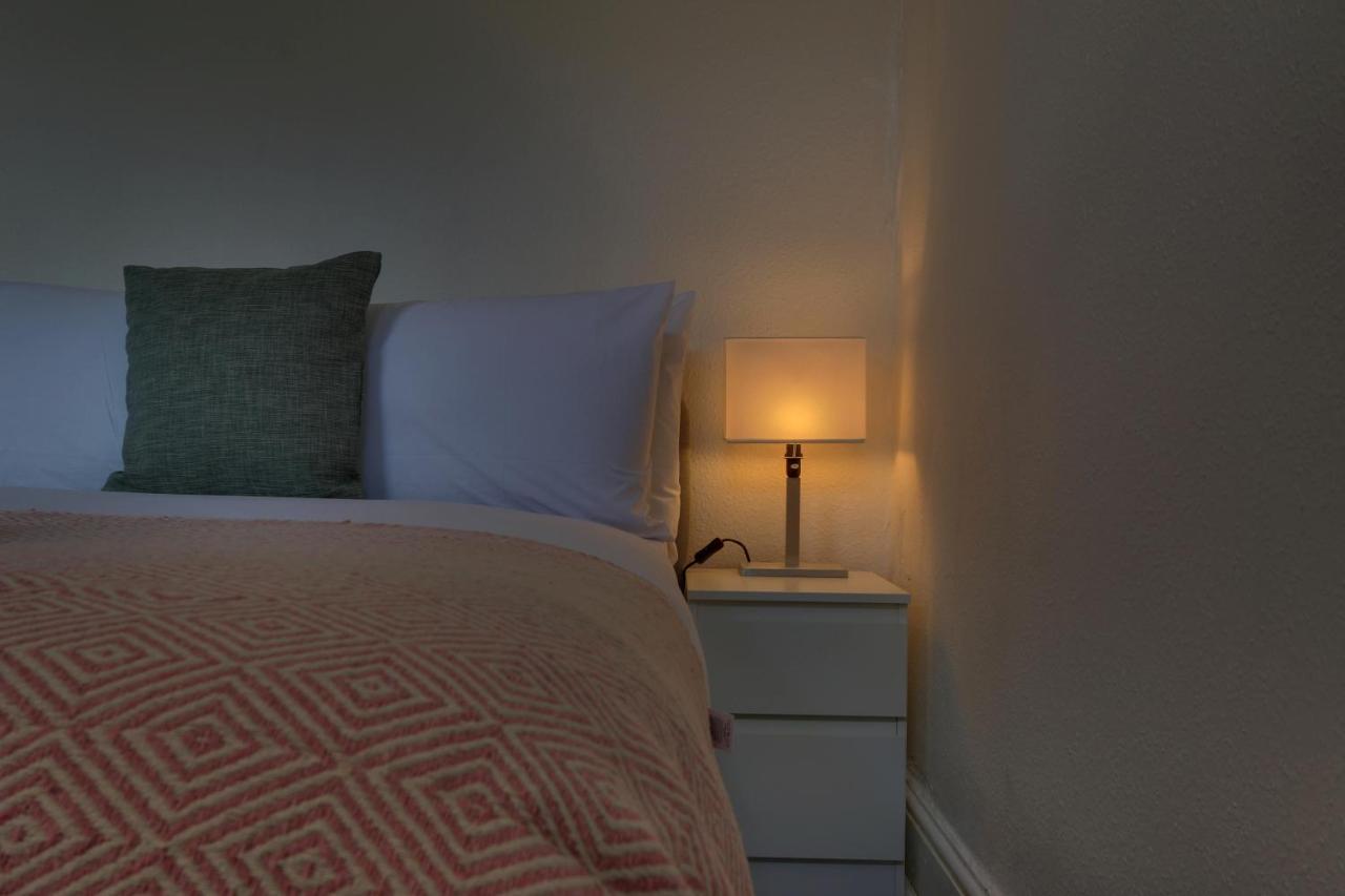 Convenient 1-bed - Ideal For Working Away, Free Parking, Pet Friendly, Netflix Apartment *